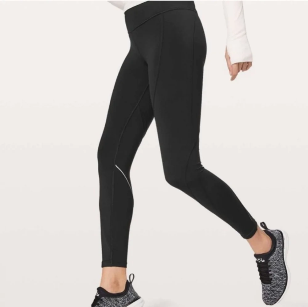 Lululemon Chasing Miles Tight 25